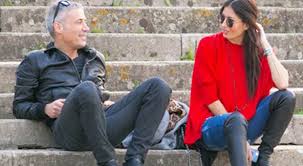 Jun 07, 2021 · pois per la gregoraci, fiori per rocio. Elisabetta Gregoraci Innamorata Vacanze Romane Col Fidanzato Francesco Bettuzzi Il Mattino It