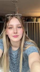 Rosie ♡ (@rosie.toth)