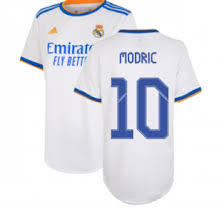 Winner of the 2018 ballon d'or award and the greatest croatian player of all time, modric has been huge in leading madrid in the years after ronaldo, saying that he knew the trophy drought wouldn't last long, and it didn't. Buy Luka Modric Football Shirts At Uksoccershop Com
