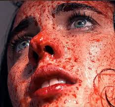 Margaret Qualley as Sue (A substância)