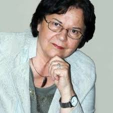 Eva Pinter's Instagram, Twitter & Facebook