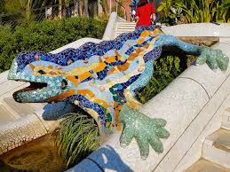 Check out our parc guell barcelona selection for the very best in unique or custom, handmade pieces from our shops. Park Guell A Salamandra No Detalhe Para Viagem