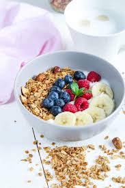Knuspriges Granola Joghurt Fruhstuck Fruhstuck Bowl Leckere Fruhstucksideen