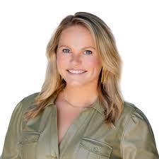 Ashley Steigerwald's Instagram, Twitter & Facebook