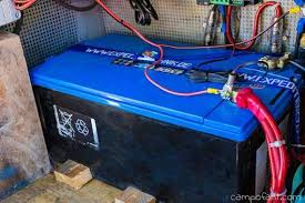 Stromversorgung Im Wohnmobil Ratgeber Fur Anfanger Campofant Wohnmobil Solaranlage Wohnmobil Reisemobil