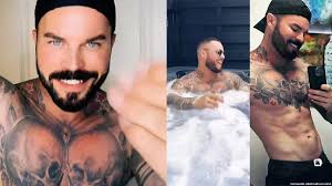 Bisexual TikTok Hunk Benjamin Julian Just Joined OF & Hes Showing It All  Off