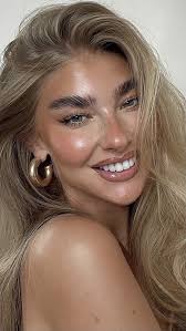 Refy Beauty: This Influencer Brand Transformed my Make-Up Routine