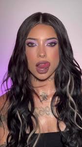 BooM @vickybalena 💜 #makeuptransformation #viral