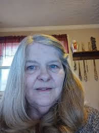 May Member Spotlight ✨ Meet Beth Lippert, our current president. 👋🏻 Beth  joined Oshkosh Service League in 2013. As an Oshkosh native, Beth cares  deeply for this community and it's future. Teaming