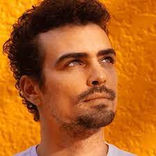 In nemesis games, he is a commander on hecate base. Quien Es Jack Duarte De Luis Miguel La Serie