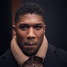 We catch up with avid gardener and TV presenter, Daisy Payne to celebrate  the new Barbour Coast to Country collection. We discuss the importance of  home gardening and Daisy gives us a