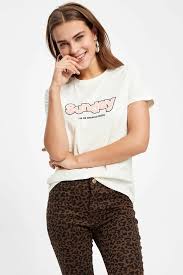 Ekru Kadin Slogan Baskili Kisa Kollu T Shirt 965518 Defacto Kadin Moda Kadin Giyim