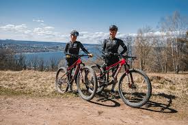 Jenny rissveds is a swedish mountain bike and cyclocross racer,and though she's young in her career, her accolades are already many. Outride Jenny Rissved S Team 31 Partner To Encourage Youth Access To Sport Community Pinkbike