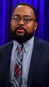 🚨 Thinking about your financial future? Here's why term and whole life  insurance can be smart choices at any age! 🚨🔹 Term Insurance: Perfect for  younger folks with lots of expenses—like student loans, ...