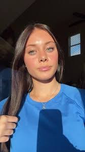 Savannah Dobson's Instagram, Twitter & Facebook