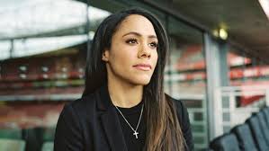 Pundits alex scott, jamie redknapp and alex scott discuss arsenal's chances of finishing in an unforgettable experience! Alex Scott Mbe Alexscott Twitter