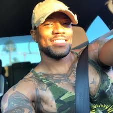 Antonio Roseboro's Instagram, Twitter & Facebook