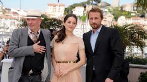 Fils du réalisateur et dialoguiste français michel audiard, il a été plusieurs fois récompensé aux césar, notamment par trois césar du meilleur réalisateur — en 2006 pour de battre mon cœur s'est arrêté. Audiard A T Il Un Probleme Avec Les Meufs Premiere Fr