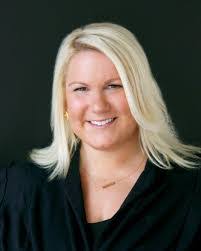 Meredith Daniels's Instagram, Twitter & Facebook