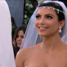 Anyway, kim has been sporting different versions of this look, but one of her very first appearances in this getup is something we can never get over. Kim Kardashian Wedding Hair Beauty