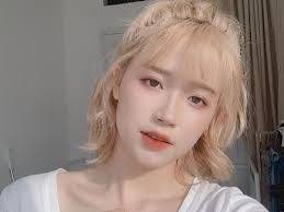 Kim Vang's Instagram, Twitter & Facebook