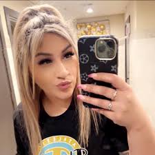 Selena Salinas (@selenasalinas18)