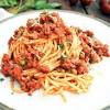 Procedimento punzecchiate con i rebbi di una forchetta la luganega e rosolatela in una padella in un'altra padella lasciate fondere il burro, insaporitevi gli spinaci tritati, salate e pepate. 3
