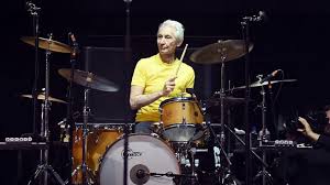 O baterista dos rolling stones passou por uma cirurgia no início do mês, mas não divulgou a causa imagem: 3hnk4q32f Gp5m