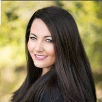 Maryanne Clay's Instagram, Twitter & Facebook