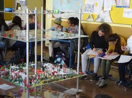 Wir freuen uns, ihnen das gymnasium am augarten vorstellen zu dürfen. World Peace Game Am Brigittenauer Gymnasium Gymnasium Am Augarten
