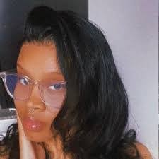 Ashlee Keller's Instagram, Twitter & Facebook