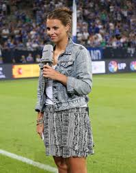January 25, 2021, 2:10 pm. Laura Wontorra Ihre Stylische Verwandlung Brigitte De