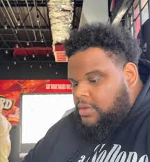 My family so ghetto…..i gotta cousin that I'm related to