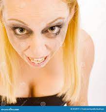 Mulher feia imagem de stock. Imagem de saturado, sombra 