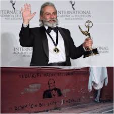 Uluslararası emmy ödülleri'nde en i̇yi erkek oyuncu seçilen haluk bilginer'e göndermede bulunuldu. Snob Magazin En Twitter Cukur Dizisi Uluslararasi Emmy Odulleri Nde Sahsiyet Dizisindeki Agah Beyoglu Karakteri Ile En Iyi Erkek Oyuncu Odulunu Kazanan Haluk Bilginer I Unutmadi Dizinin Son Bolumunde Duvara Bu Bir Sahsiyet Meselesidir