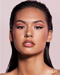 KYLIExBALMAIN ✨ Balmain palette + Model Behavior high gloss 💗  KylieCosmetics.com