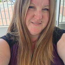 Sonya Stokes's Instagram, Twitter & Facebook