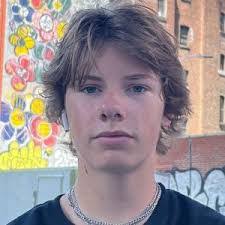 Adriel Montes's Instagram, Twitter & Facebook