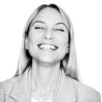 Isabel Neumann's Instagram, Twitter & Facebook