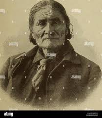 Chinook indian hi-res stock photography and images