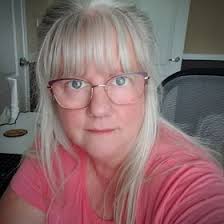 Lorrie Kennedy (lorrieakennedy)