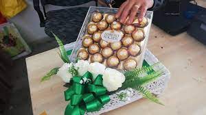 Bila sudah masuk bulan november dan disember, pastinya undangan majlis perkahwinan tumbuh bagai cendawan selepas hujan. Gubahan Hantaran Simple Ferrero Rocher Youtube