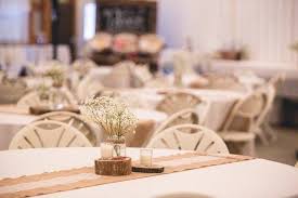 Los aniversarios de bodas son celebraciones que buscan fortalecer las relaciones matrimoniales, y si se trata de las boda de plata la ceremonia será más significativa agregando un. Centros De Mesa Para Bodas 2021 Los Mejores Arreglos De Mesa Para Boda Espaciohogar Com
