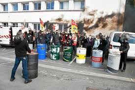 Sncf recommande aux voyageurs de consulter les outils d'information avant déplacement. Cheminots En Greve A Brest Les Trains Supplementaires Pour Le Tour De France Pas Assures Brest Le Telegramme
