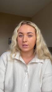 Sorry how beautiful is Eithne 😍 And yes that light flickering is driving  me mad but it's only shows in video not in person so I can't make it stop🥴 