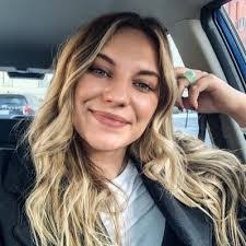 Trisha Barr's Instagram, Twitter & Facebook