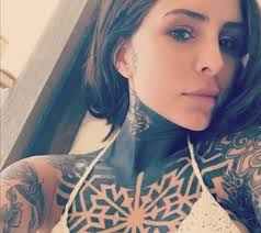 Cande tinelli cantó sin bombacha. Cande Tinelli Incendio Las Redes Con Una Foto Super Ratonera Noticias De Buenos Aires