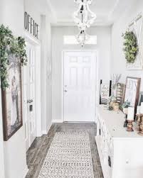All dining & foyer chandeliers, large chandeliers, entry chadeliers products are covered by a full warranty. 31 Cozy And Inviting Farmhouse Entryway Decorating Ideas