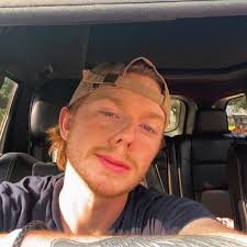 Colton Jay🌄 (@larson39)