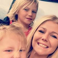 Kari Coolidge's Instagram, Twitter & Facebook